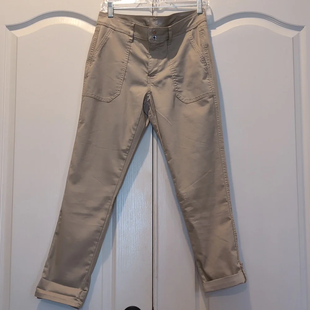 White House Black Market Tan Classic Cotton Crop Pants